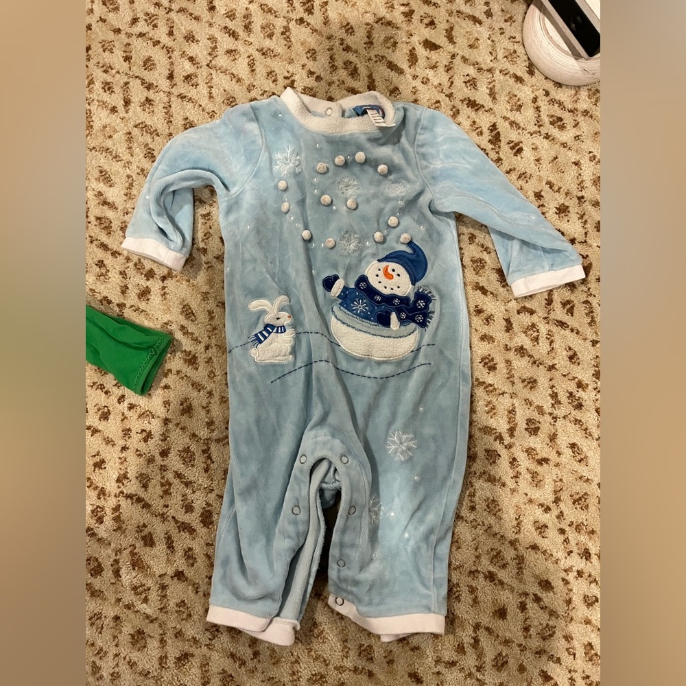 Snowman onesie 18 mos